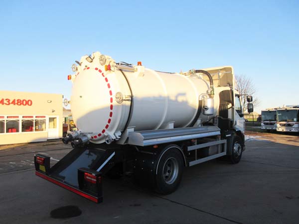 REF 68 - New DAF 2000 gallon Vacuum tanker for sale